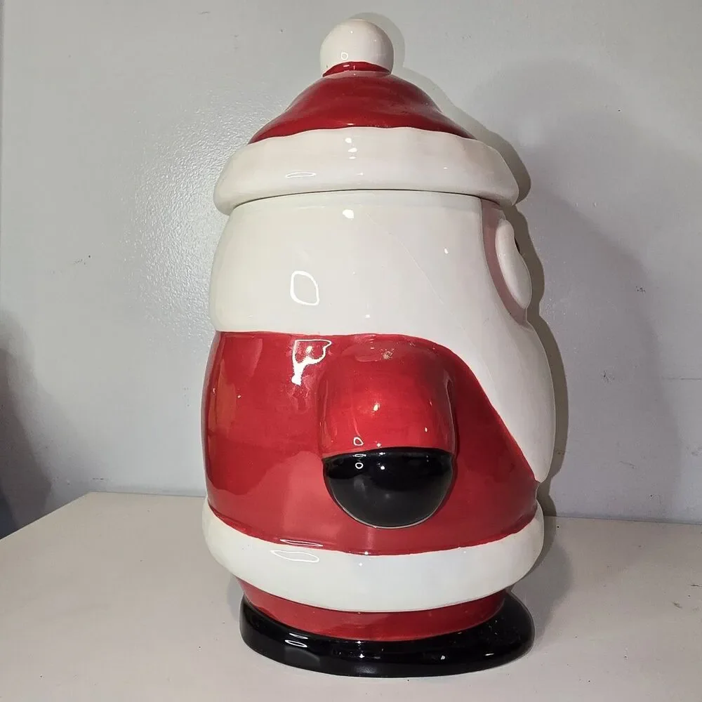 2006 Boston Warehouse Santa’s Bake shop 3 Qts Cookie Jar